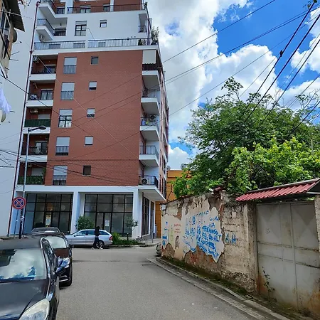 Appartement Enes Tirana
